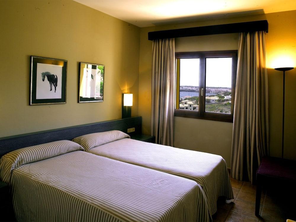 Calallonga Hotel Menorca Mahon  Exterior photo