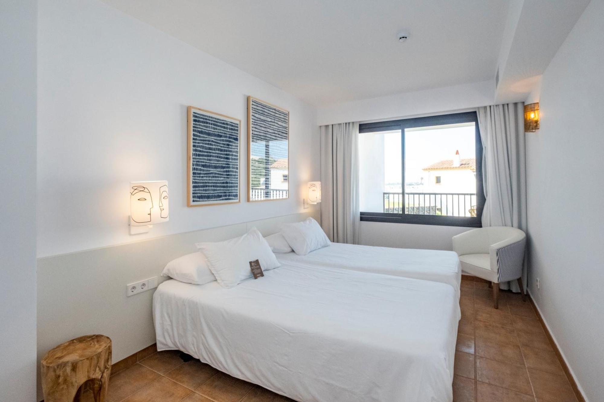 Calallonga Hotel Menorca Mahon  Exterior photo